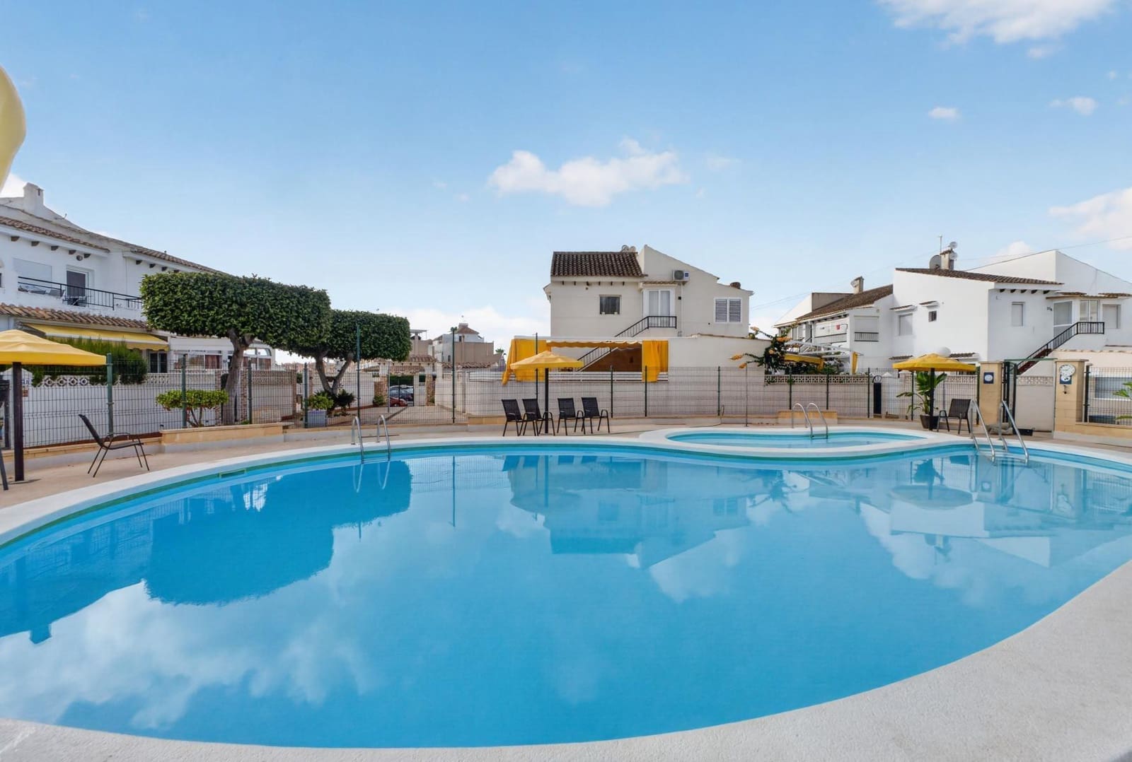 2 soverom Leilighet til salgs i Torrevieja - € 185 700 (Ref: 10032692)