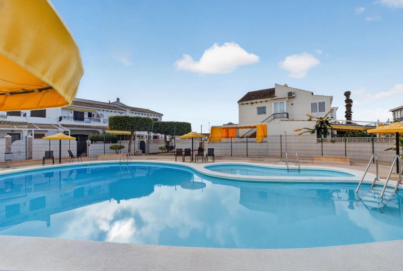 2 soverom Leilighet til salgs i Torrevieja - € 185 700 (Ref: 10032692)