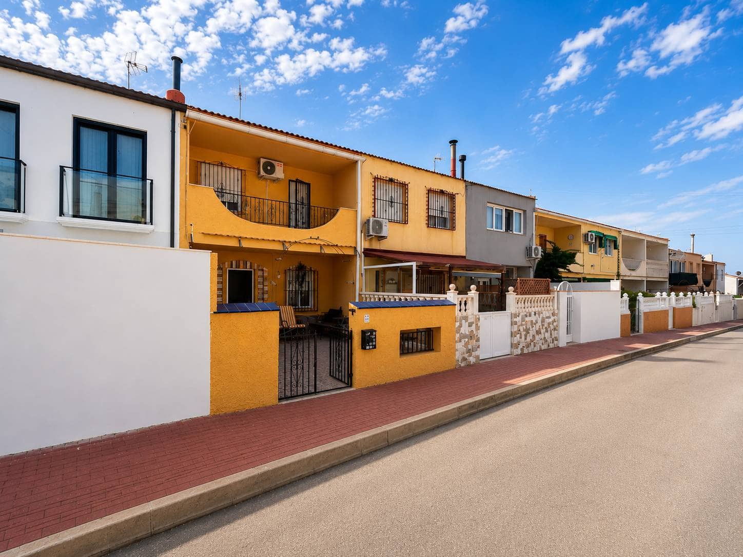 Apartamento de 3 habitaciones en Torrevieja en venta - 193.000 € (Ref: 10032708)