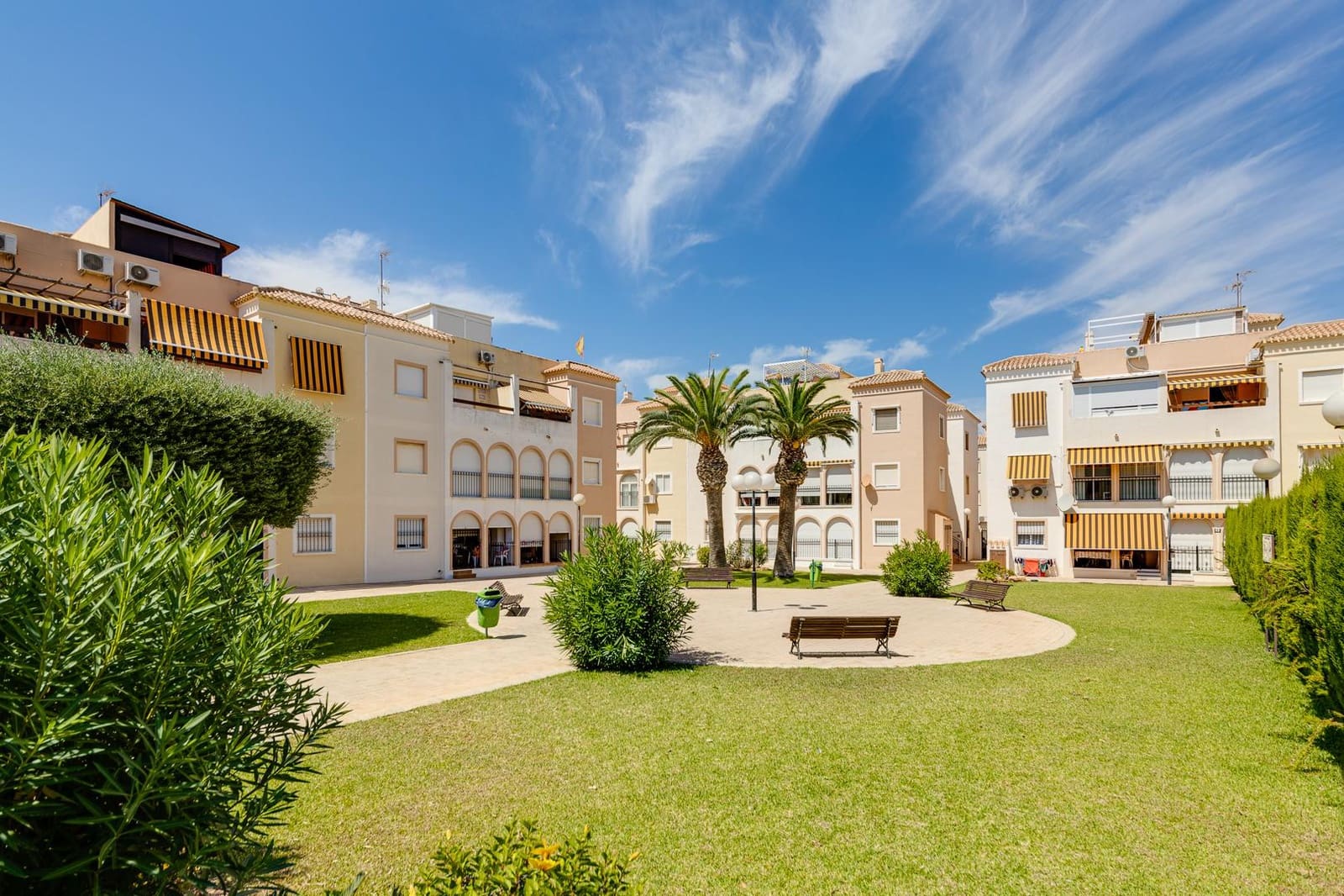 2 Zimmer Bungalow zu verkaufen in Torrevieja - 149.900 € (Ref: 10032711)