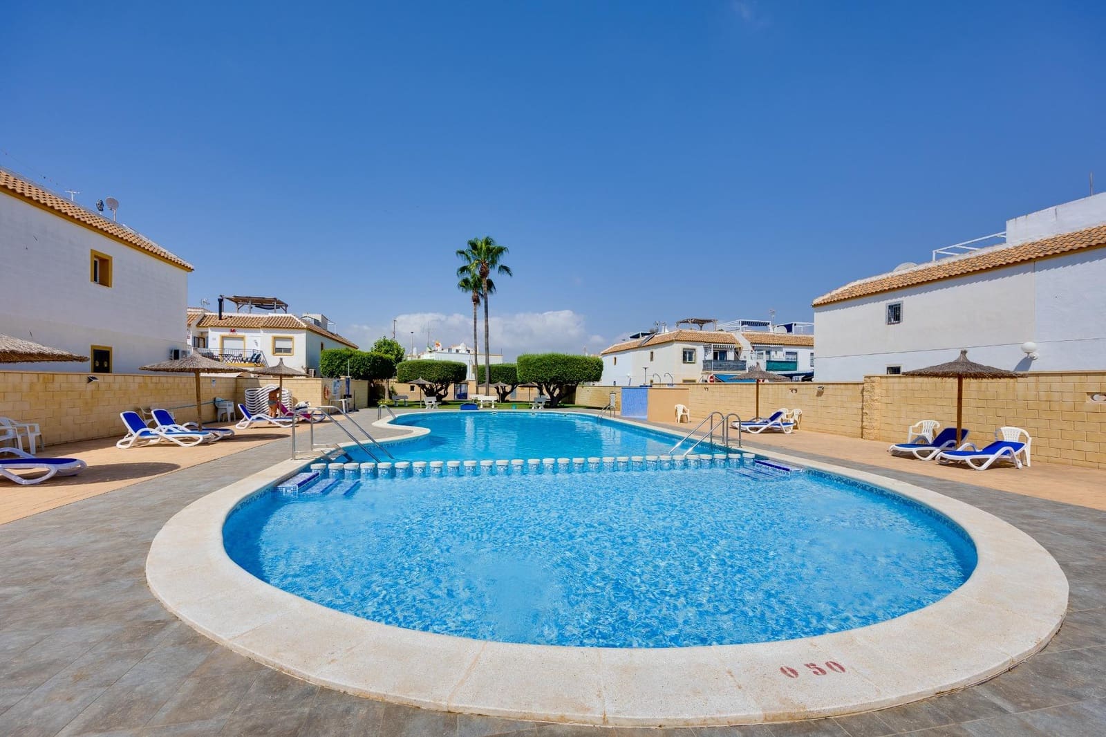 3 soverom Bungalow til salgs i Torrevieja - € 230 000 (Ref: 10032726)