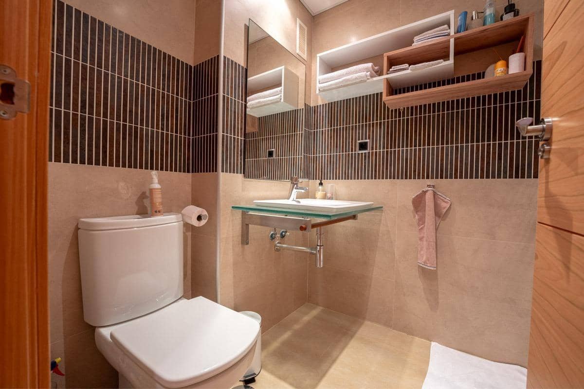 2 bedroom Apartment for sale in Los Alcazares - € 209,900 (Ref: 10032751)