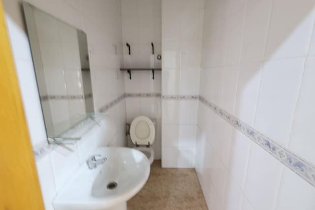 1 quarto Comercial para venda em Parque de las Naciones, Torrevieja - 125 000 € (Ref: 10032758)