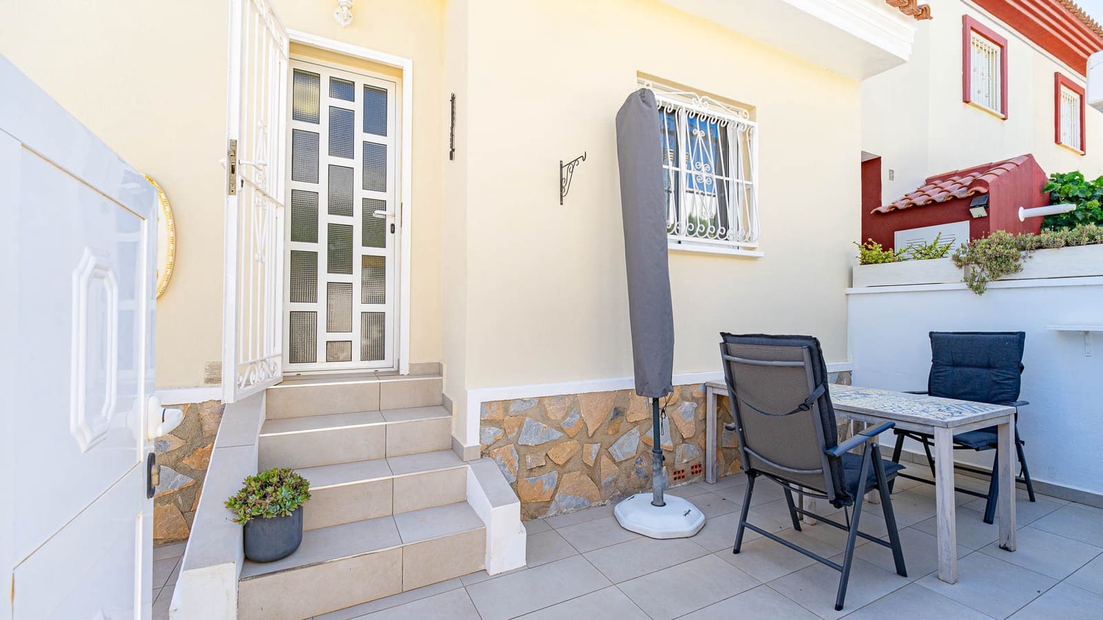 3 bedroom Townhouse for sale in Dona Pepa - € 285,000 (Ref: 10032766)