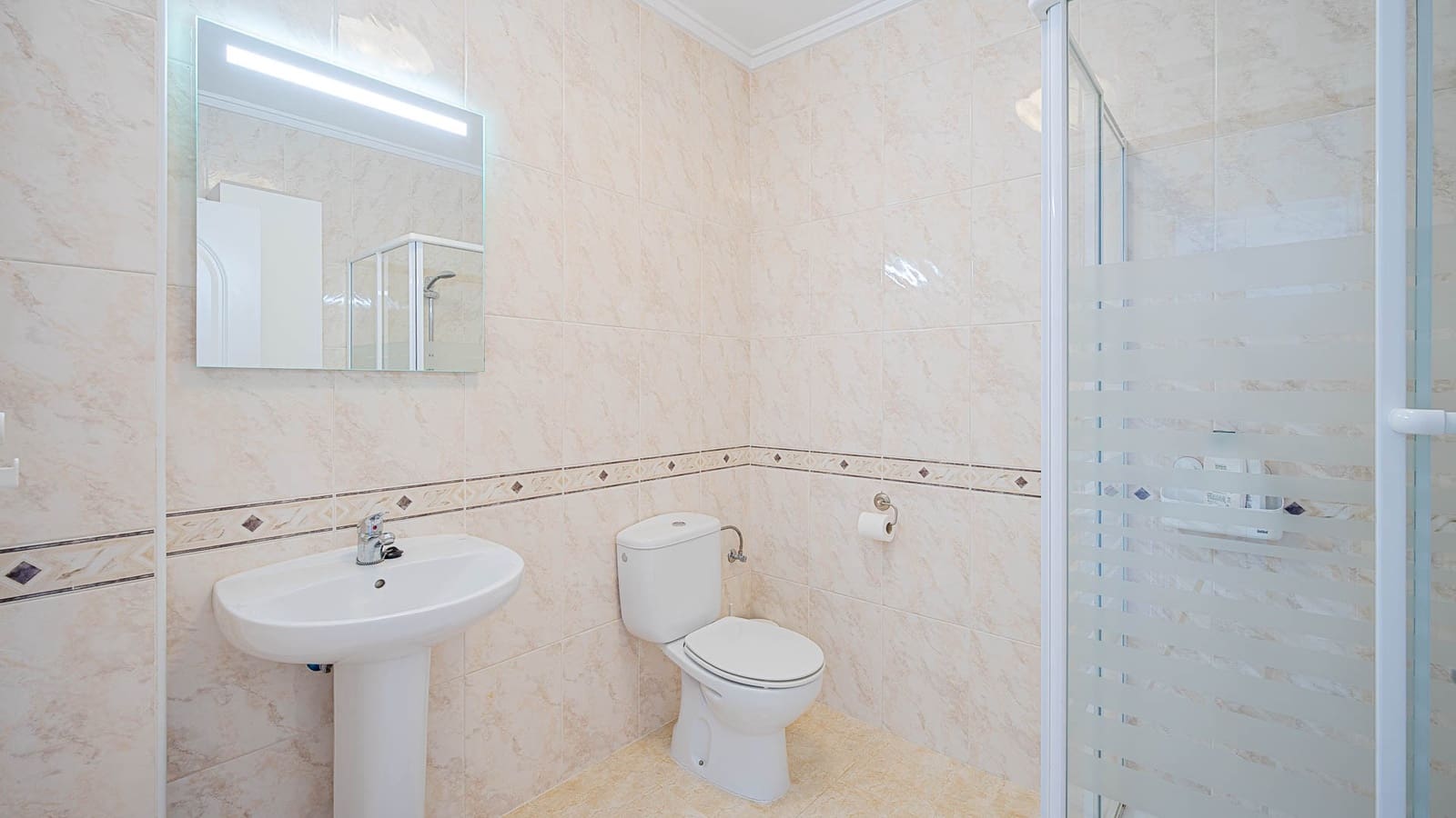 3 bedroom Townhouse for sale in Dona Pepa - € 285,000 (Ref: 10032766)