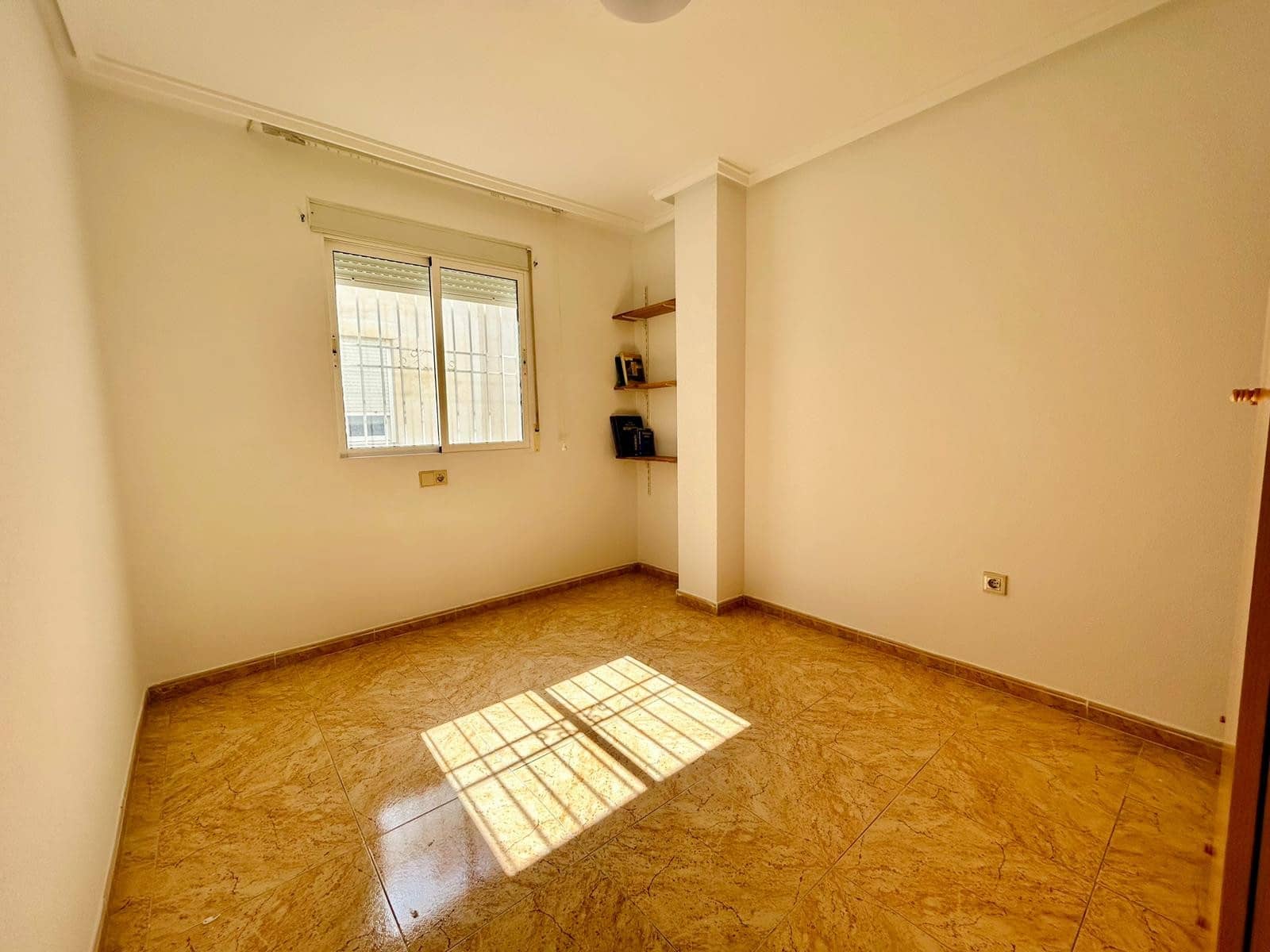 2 soveværelse Lejlighed til salg i Torrevieja - € 136.500 (Ref: 10032782)