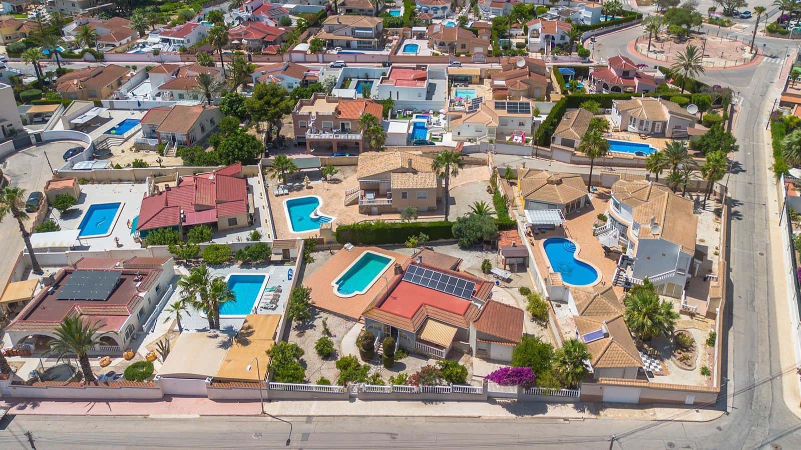 4 bedroom Villa for sale in Rojales - € 495,000 (Ref: 10032784)