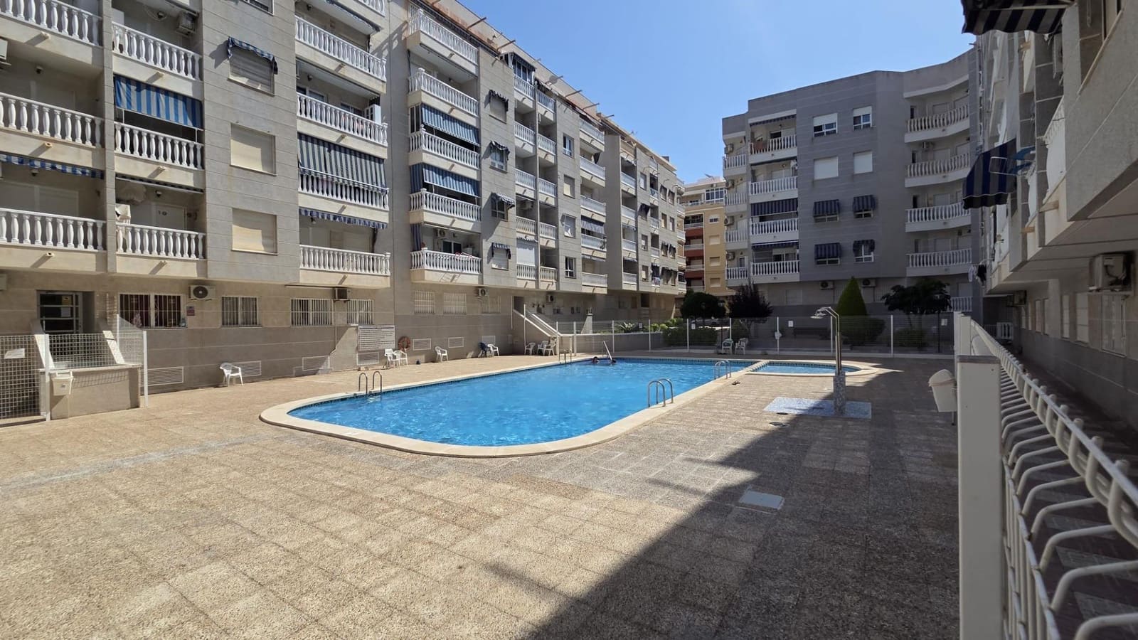 Appartement à vendre à Torrevieja - 99 900 € (Ref: 10032786)