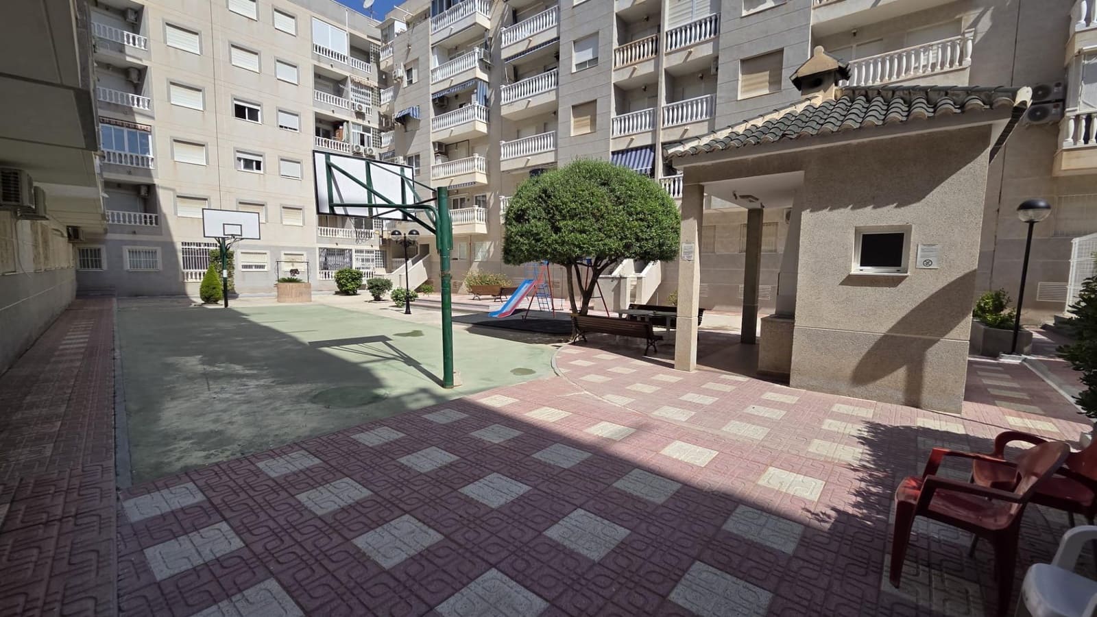 Appartement à vendre à Torrevieja - 99 900 € (Ref: 10032786)