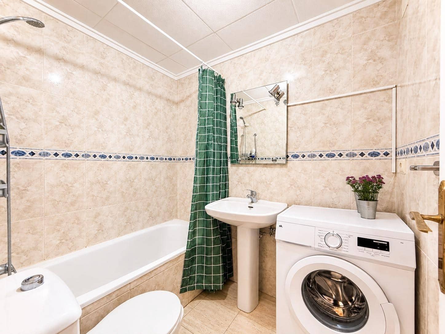 Apartamento en Torrevieja en venta con piscina - 99.900 € (Ref: 10032786)