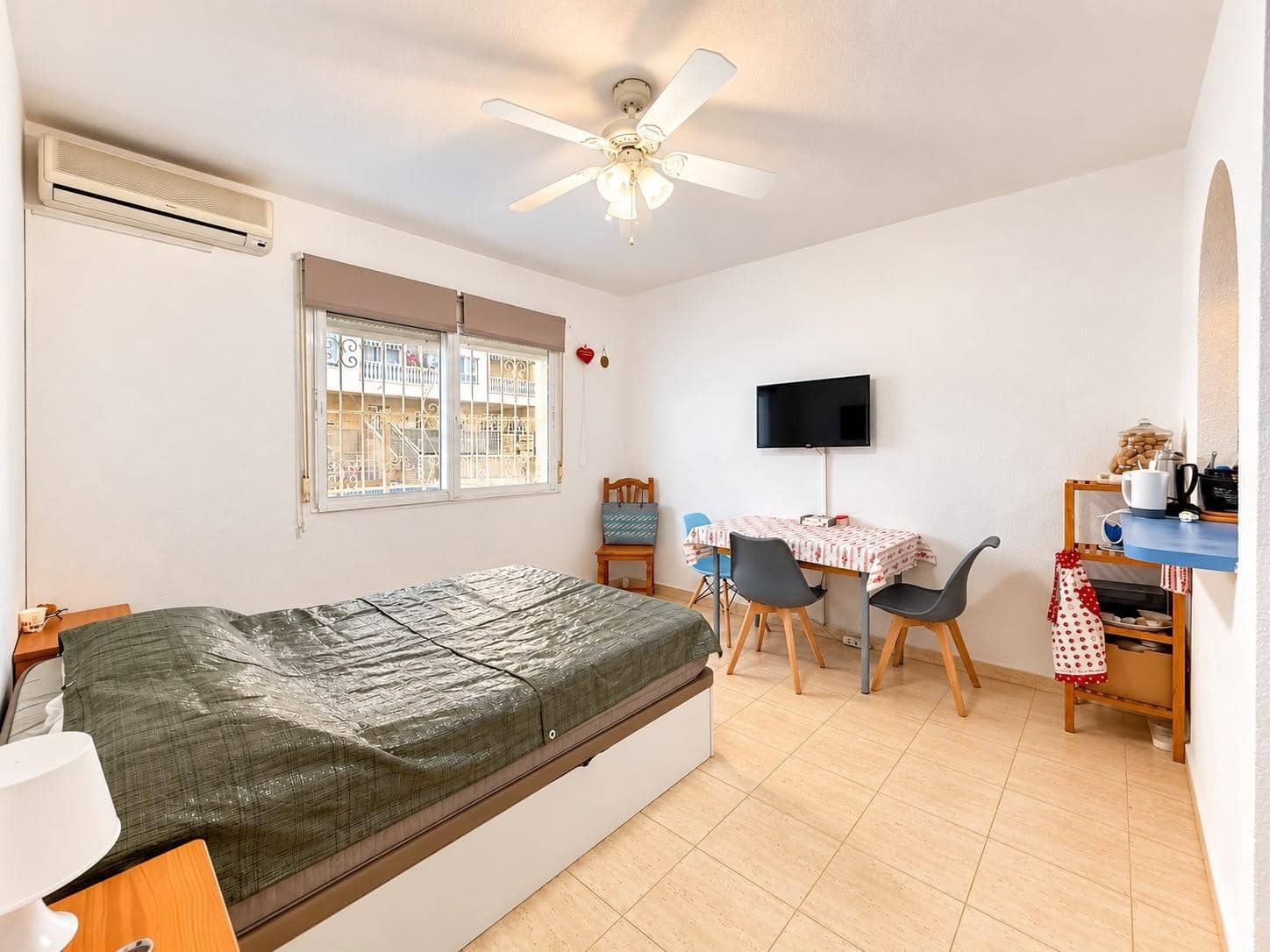 Apartamento en Torrevieja en venta con piscina - 99.900 € (Ref: 10032786)