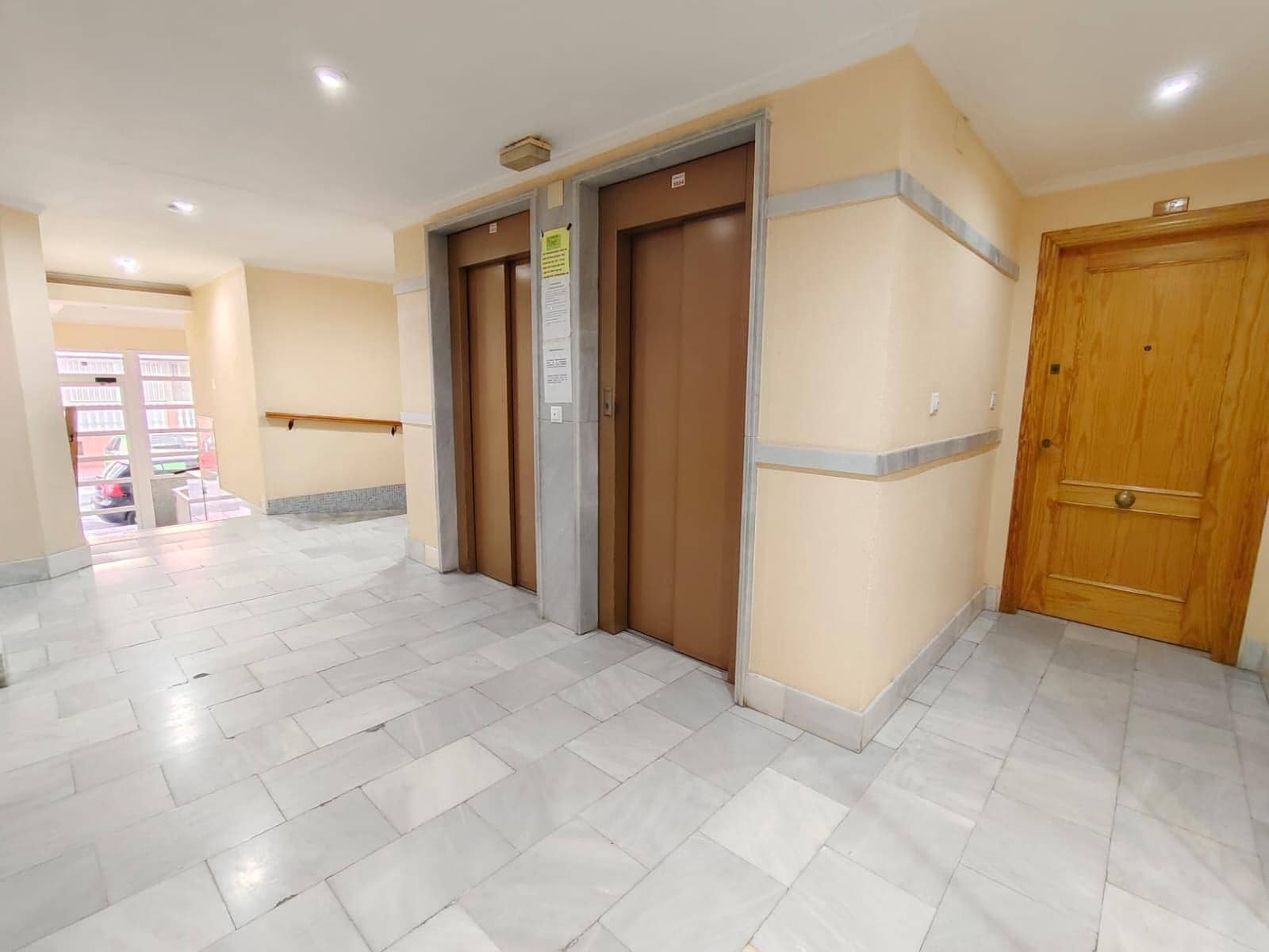 Apartamento en Torrevieja en venta con piscina - 99.900 € (Ref: 10032786)