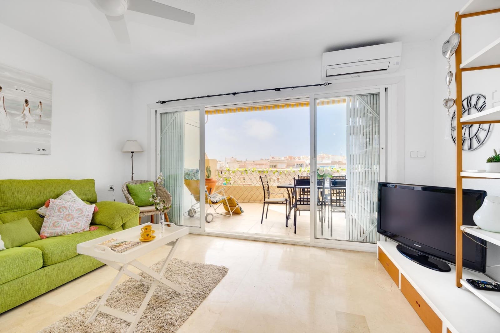2 quarto Penthouse para venda em Torrevieja - 214 990 € (Ref: 10032792)