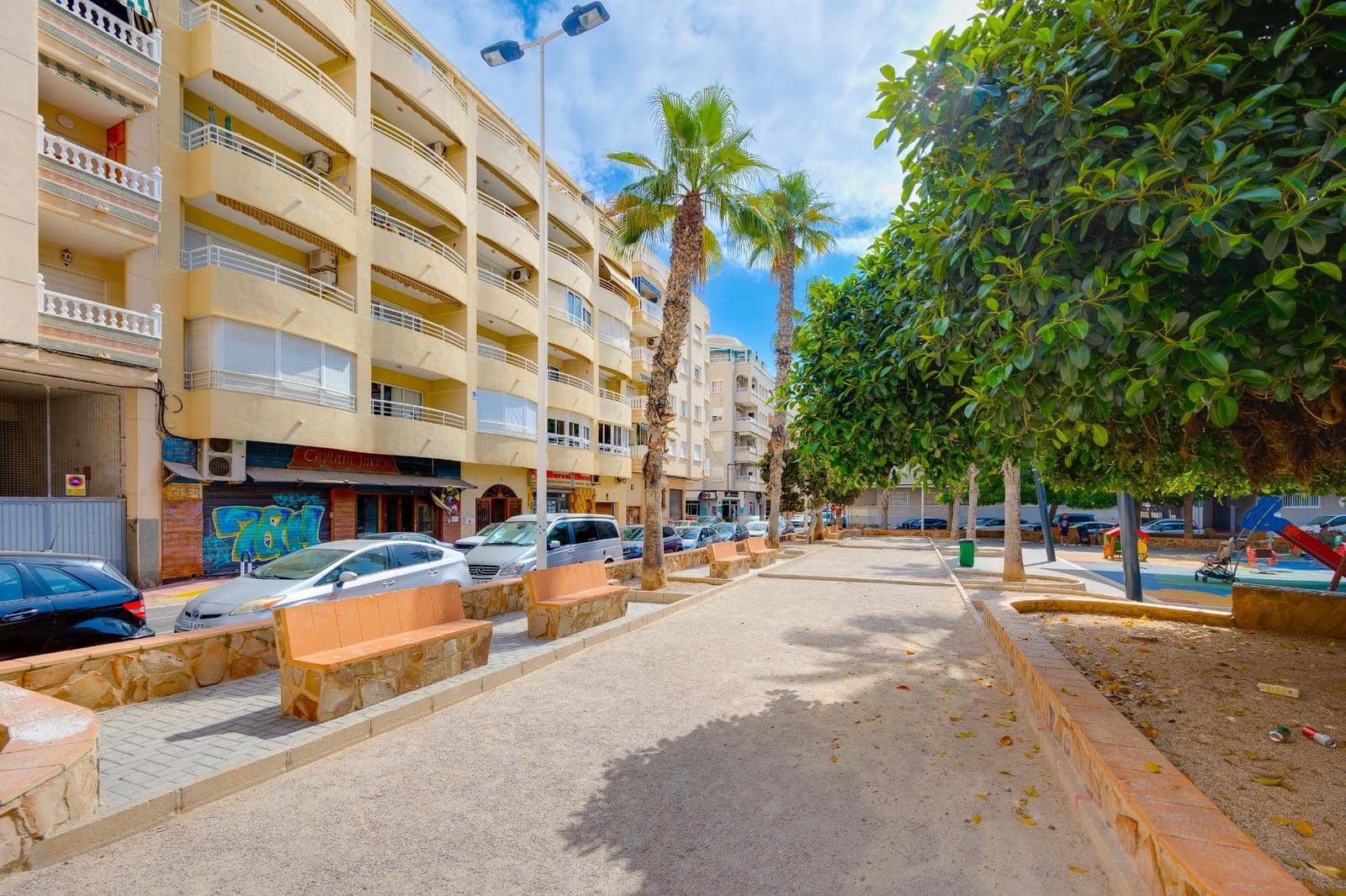 2 quarto Penthouse para venda em Torrevieja - 214 990 € (Ref: 10032792)