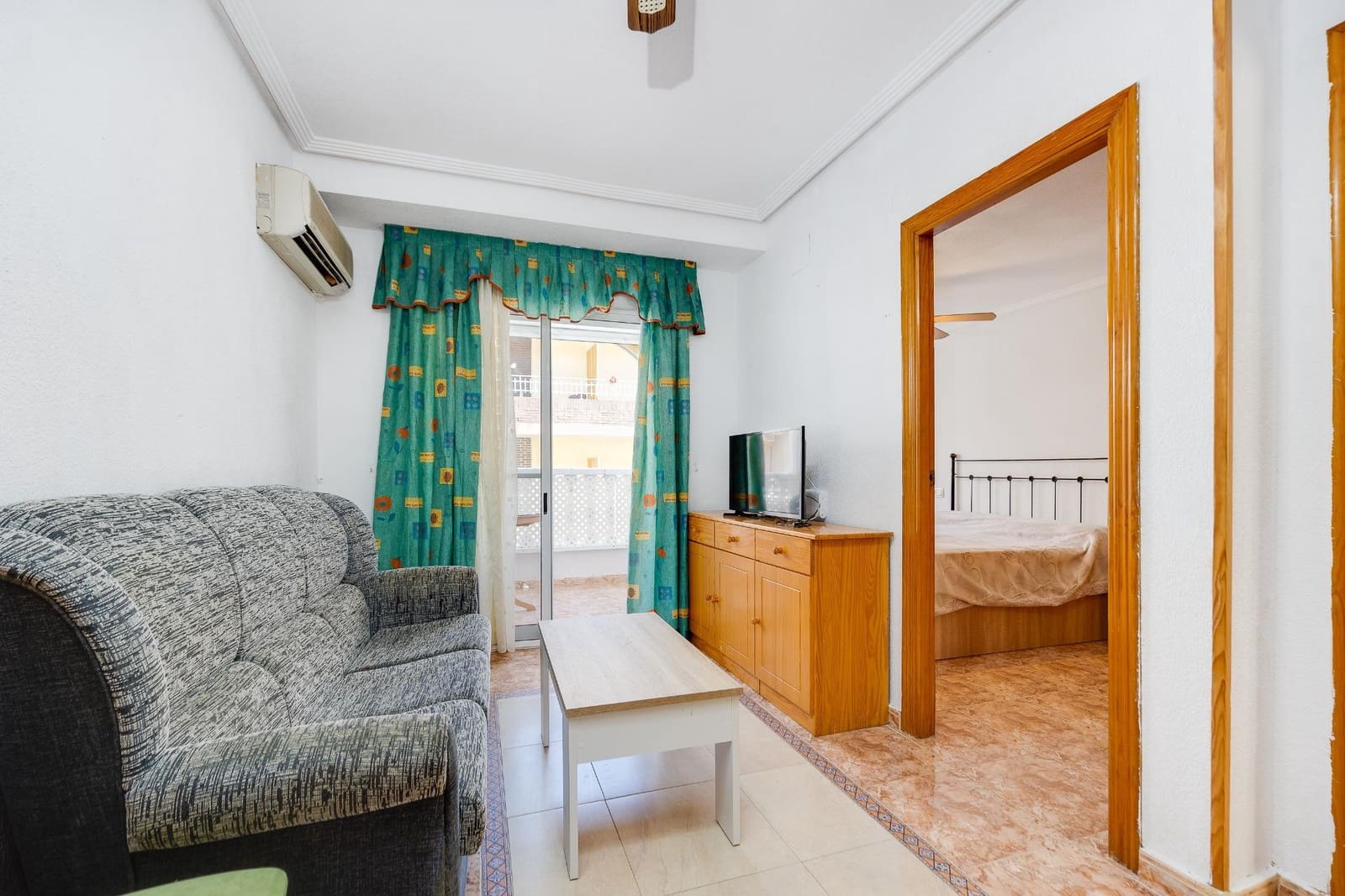 2 Zimmer Apartment zu verkaufen in Torrevieja - 139.900 € (Ref: 10032794)