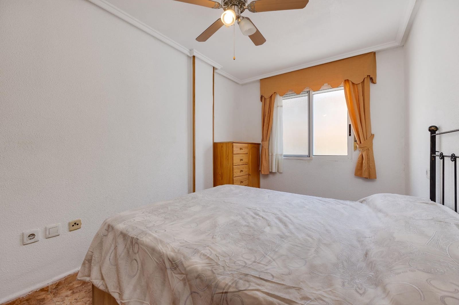 2 Zimmer Apartment zu verkaufen in Torrevieja - 139.900 € (Ref: 10032794)