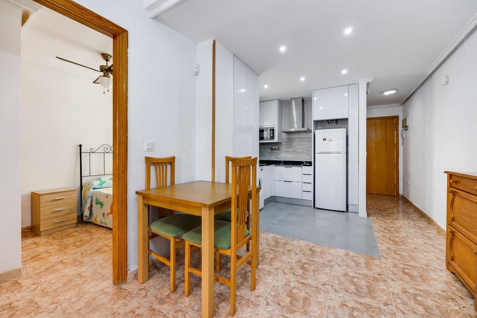 2 Zimmer Apartment zu verkaufen in Torrevieja - 139.900 € (Ref: 10032794)