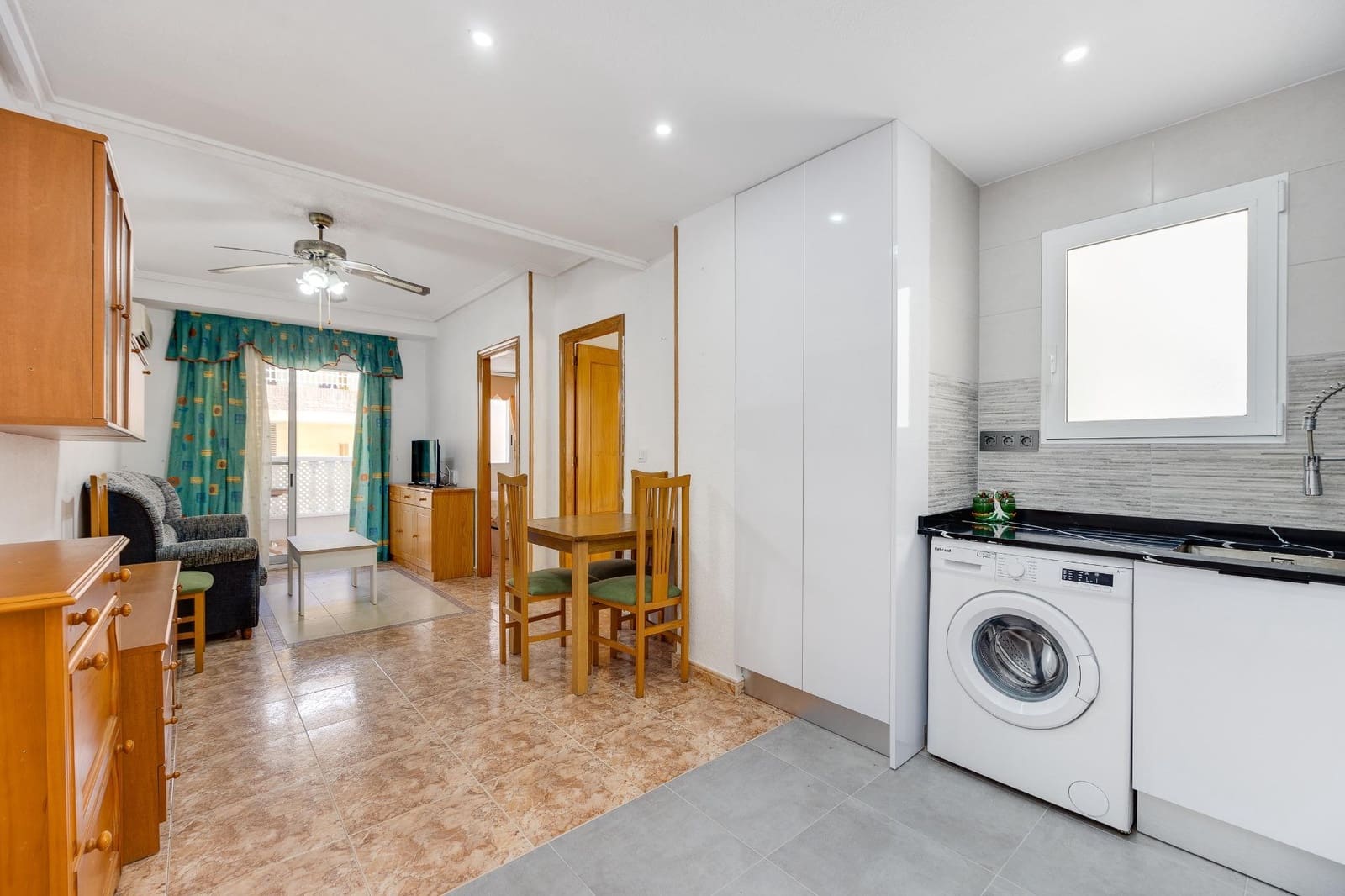 2 Zimmer Apartment zu verkaufen in Torrevieja - 139.900 € (Ref: 10032794)