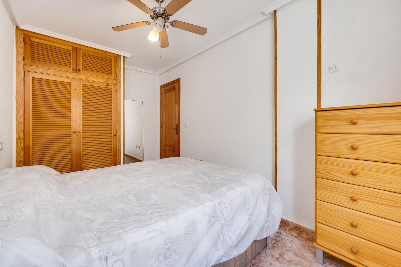 2 Zimmer Apartment zu verkaufen in Torrevieja - 139.900 € (Ref: 10032794)