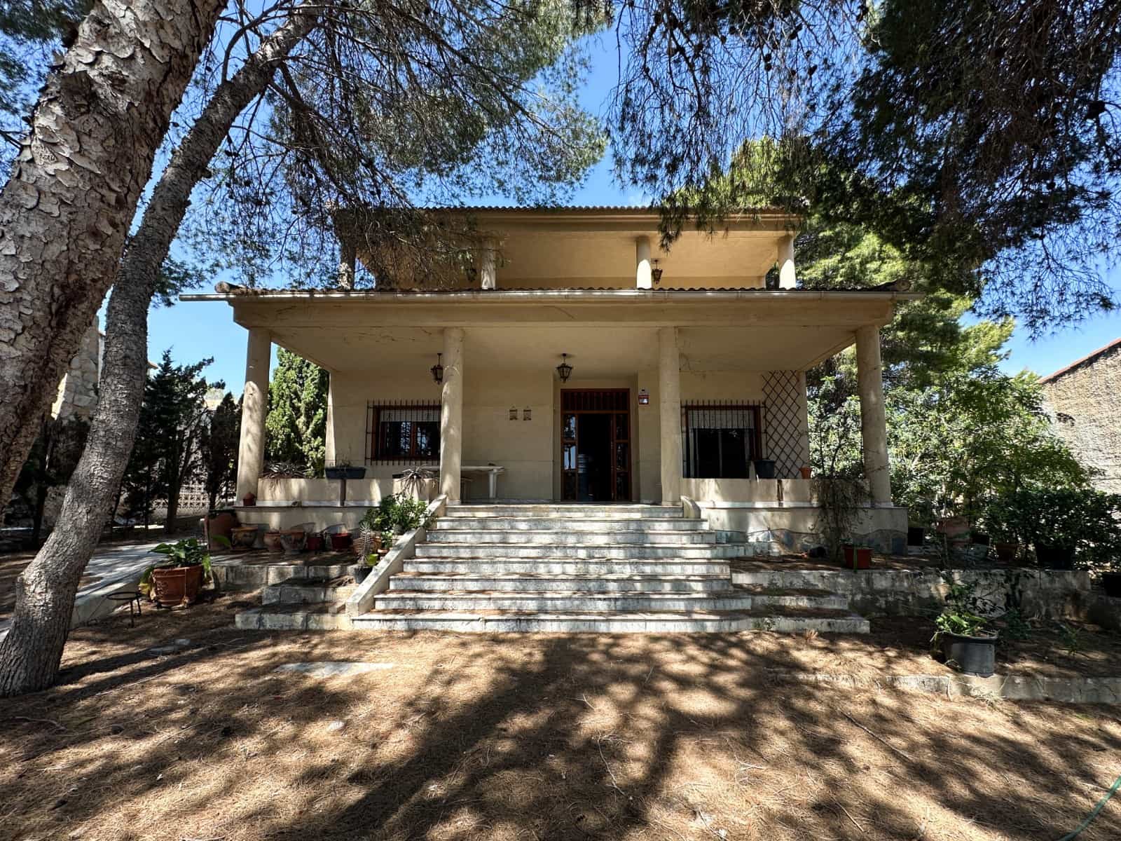 8 Zimmer Villa zu verkaufen in Torrevieja - 550.000 € (Ref: 10032808)