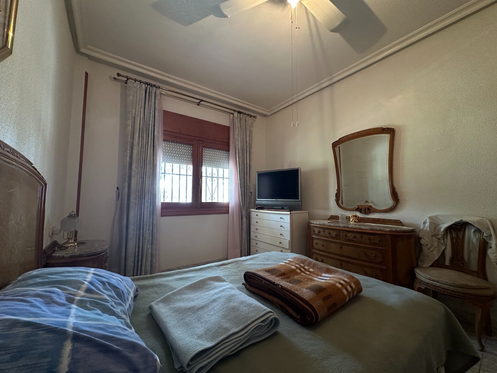 8 Zimmer Villa zu verkaufen in Torrevieja - 550.000 € (Ref: 10032808)