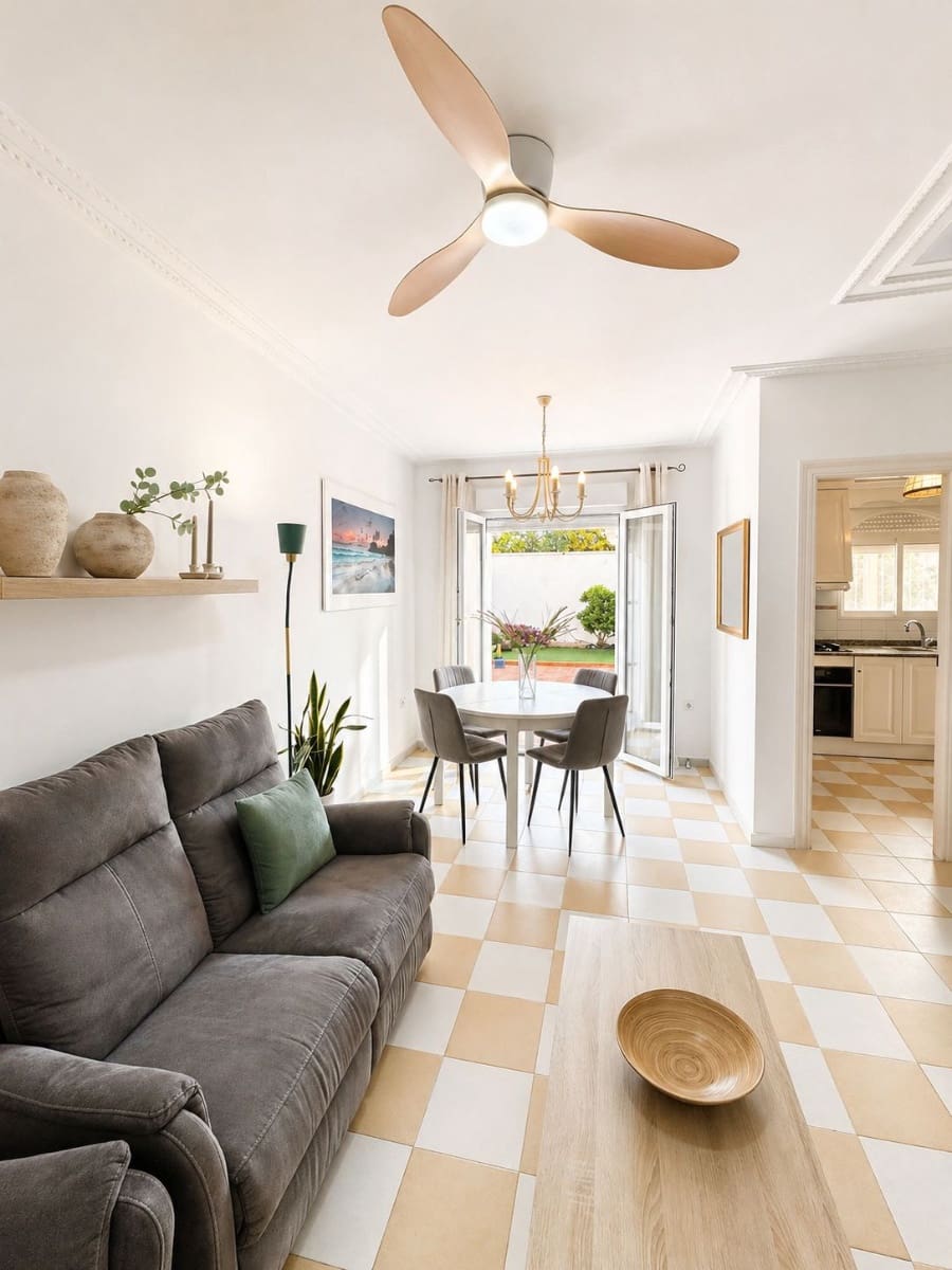 Chalet de 3 habitaciones en Torrevieja en venta - 399.000 € (Ref: 10032809)