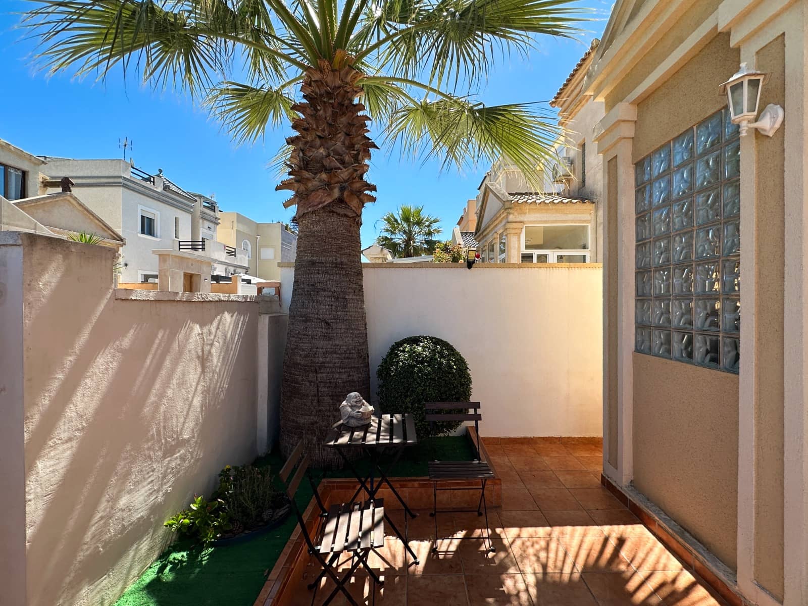Chalet de 3 habitaciones en Torrevieja en venta - 399.000 € (Ref: 10032809)