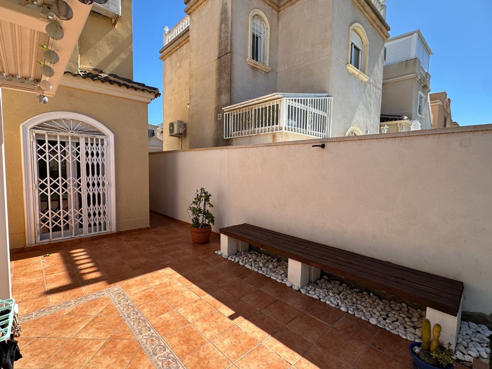 Chalet de 3 habitaciones en Torrevieja en venta - 399.000 € (Ref: 10032809)