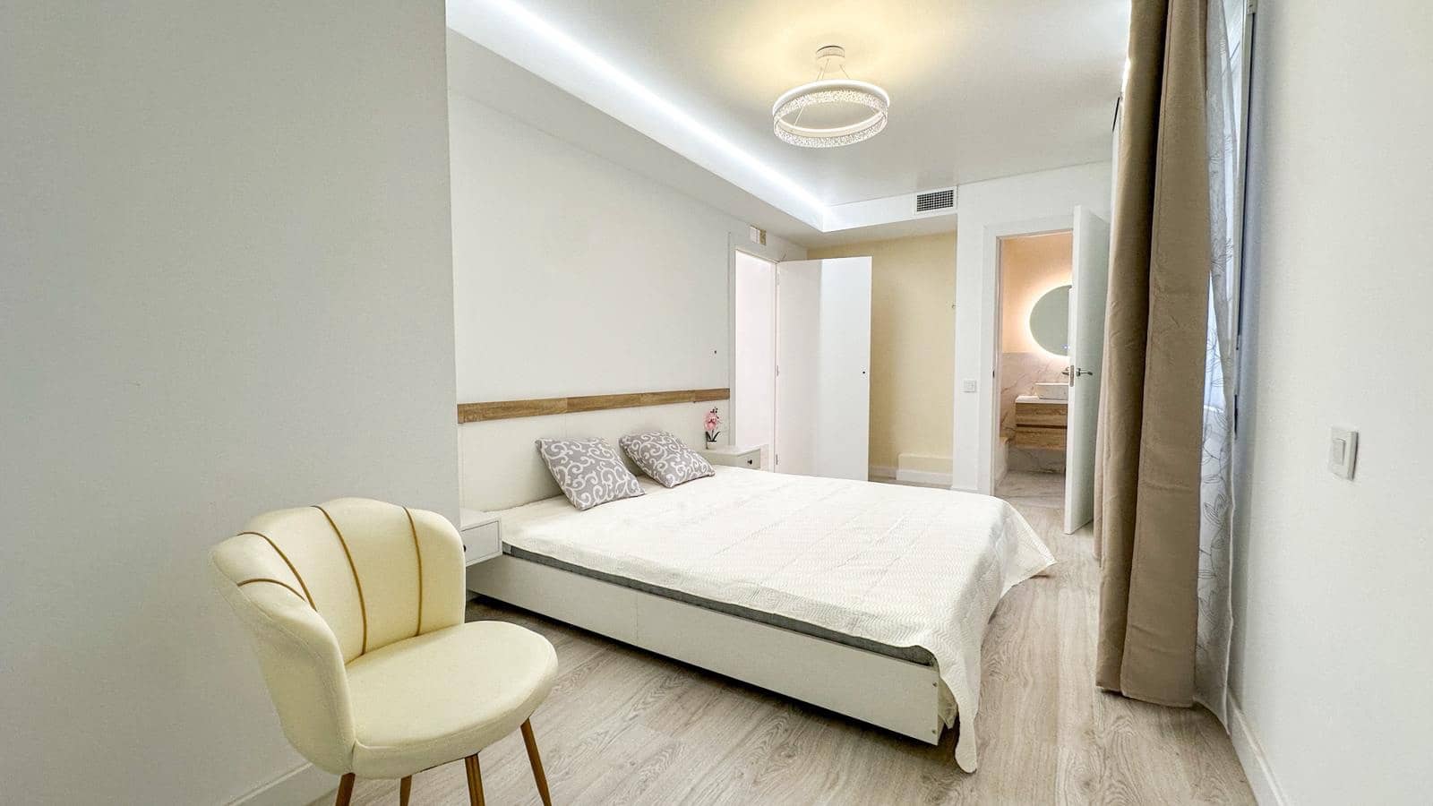 2 sypialnia Apartament na sprzedaż w Torrevieja - 249 900 € (Ref: 10032817)