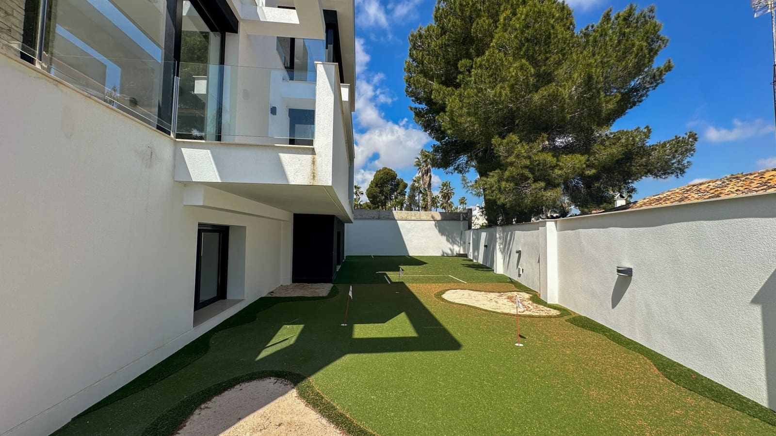 4 quarto Moradia para venda em Villamartin - 2 950 000 € (Ref: 10032821)