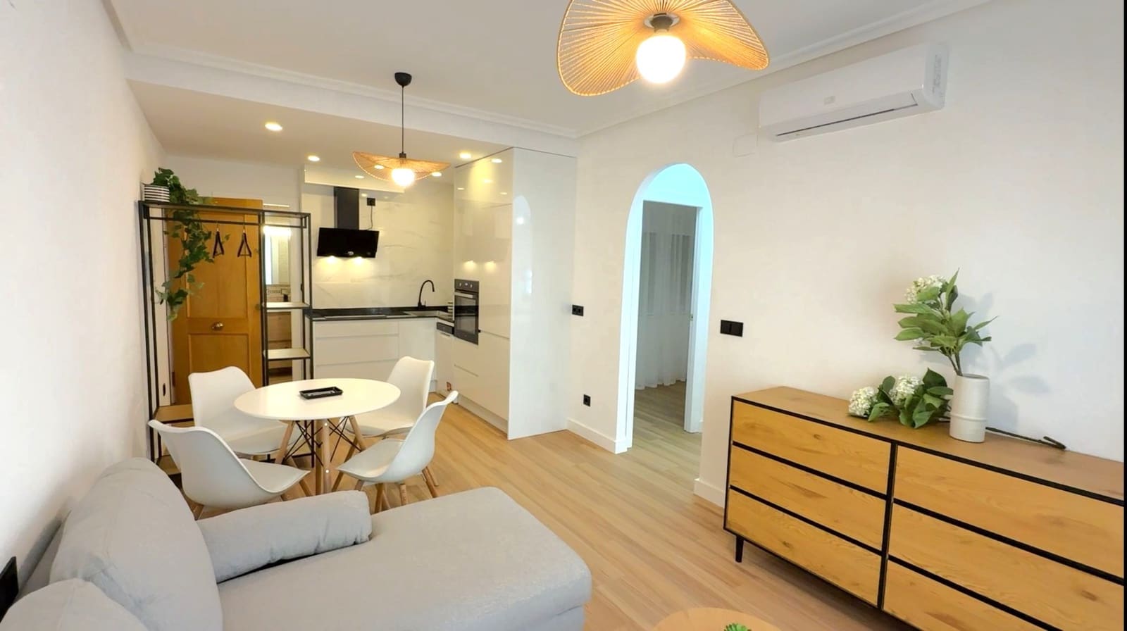 2 slaapkamer Appartement te koop in Torrevieja - € 164.900 (Ref: 10032824)