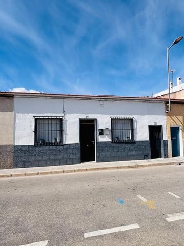 Casa de 4 habitaciones en San Miguel de Salinas en venta - 180.000 € (Ref: 10032833)