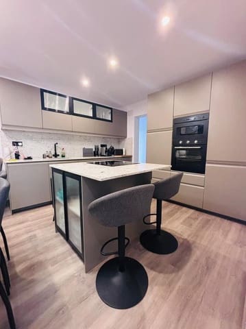 Casa de 4 habitaciones en San Miguel de Salinas en venta - 180.000 € (Ref: 10032833)