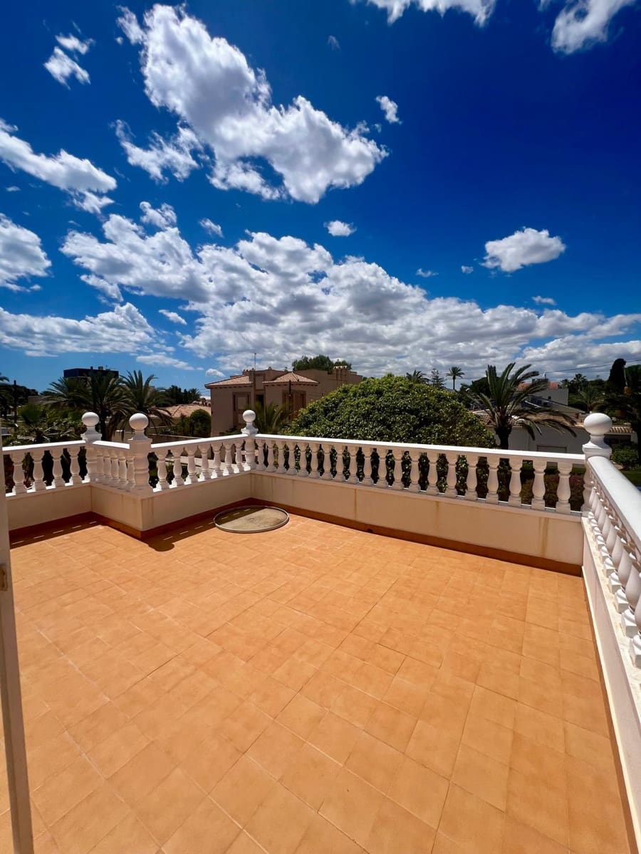 3 sovrum Villa till salu i Orihuela Costa - 780 000 € (Ref: 10032834)