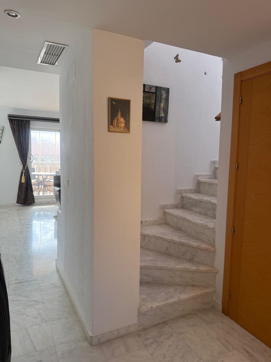 4 chambre Penthouse à vendre à Torrevieja - 495 000 € (Ref: 10032841)