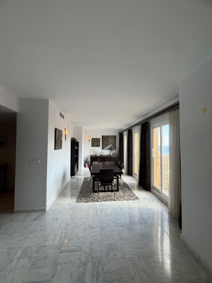 4 chambre Penthouse à vendre à Torrevieja - 495 000 € (Ref: 10032841)