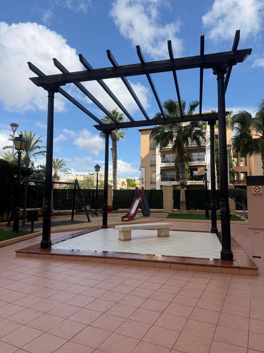 4 chambre Penthouse à vendre à Torrevieja - 495 000 € (Ref: 10032841)