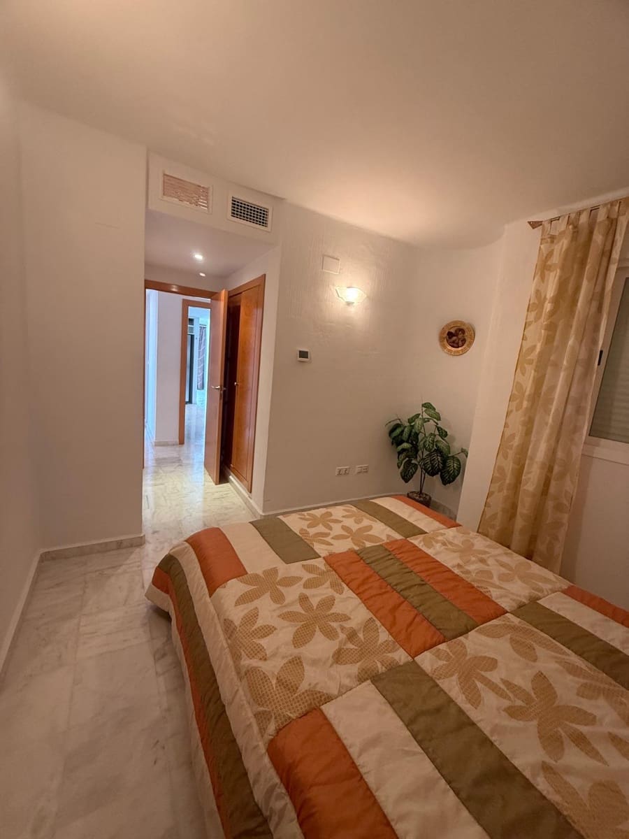 4 chambre Penthouse à vendre à Torrevieja - 495 000 € (Ref: 10032841)