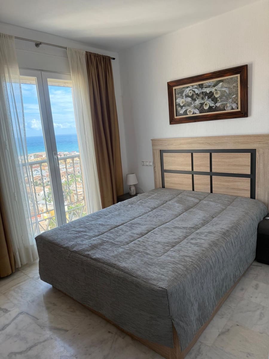 4 chambre Penthouse à vendre à Torrevieja - 495 000 € (Ref: 10032841)