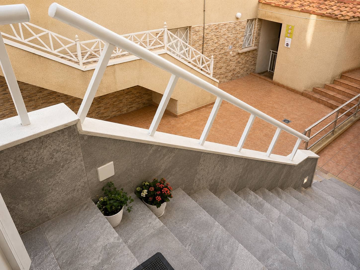 2 bedroom Bungalow for sale in Torrevieja - € 179,500 (Ref: 10032844)