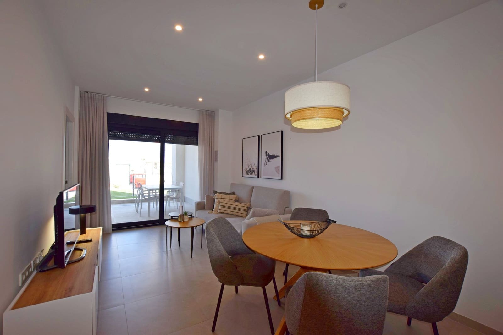 2 slaapkamer Appartement te koop in Torrevieja - € 295.000 (Ref: 10032856)