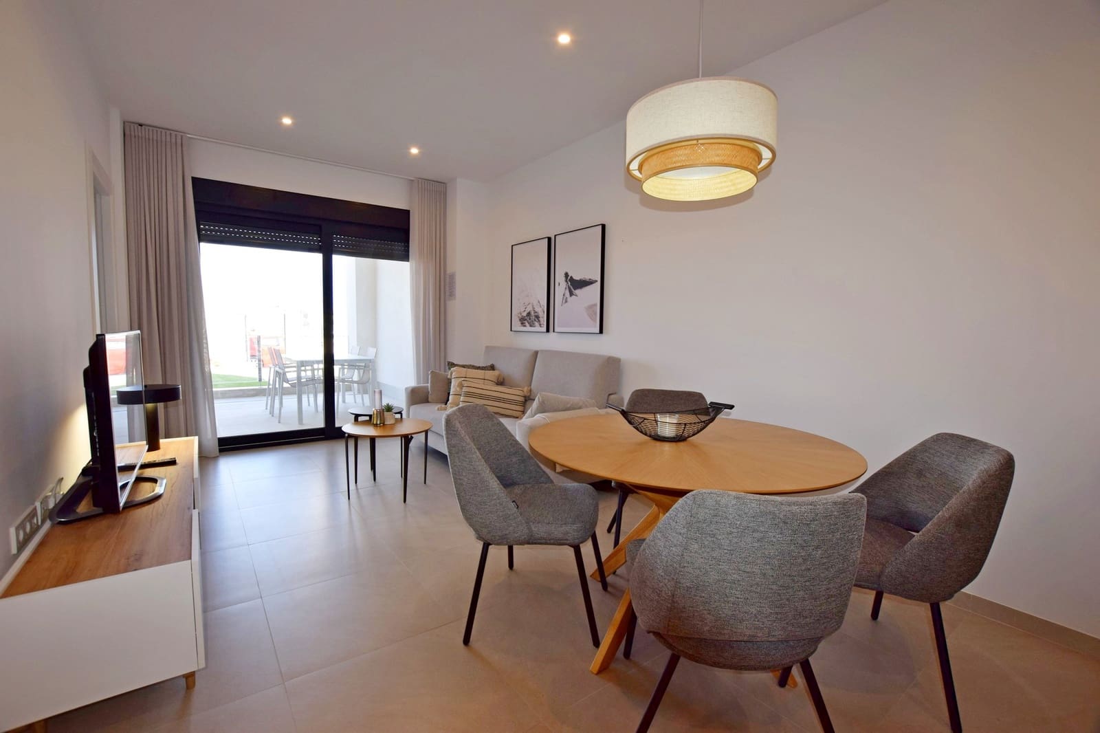 2 slaapkamer Appartement te koop in Torrevieja - € 295.000 (Ref: 10032856)