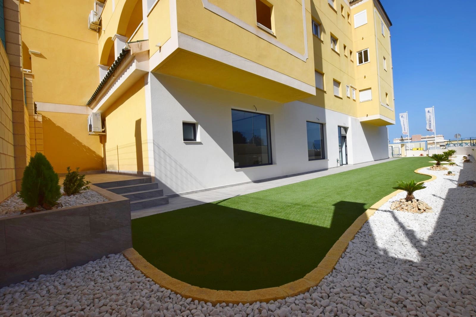 2 slaapkamer Appartement te koop in Torrevieja - € 295.000 (Ref: 10032856)