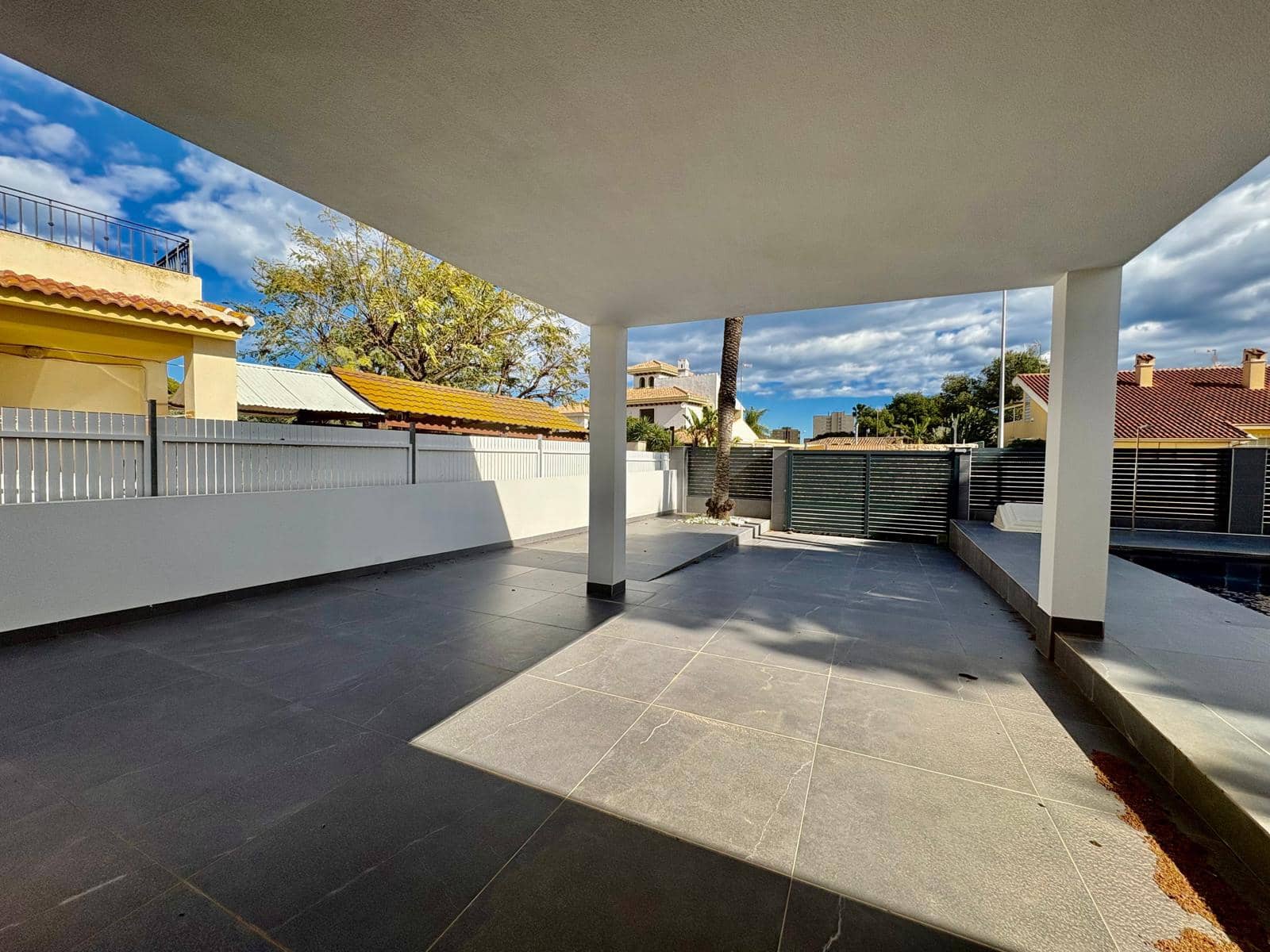 4 Zimmer Villa zu verkaufen in Orihuela Costa - 985.000 € (Ref: 10032857)