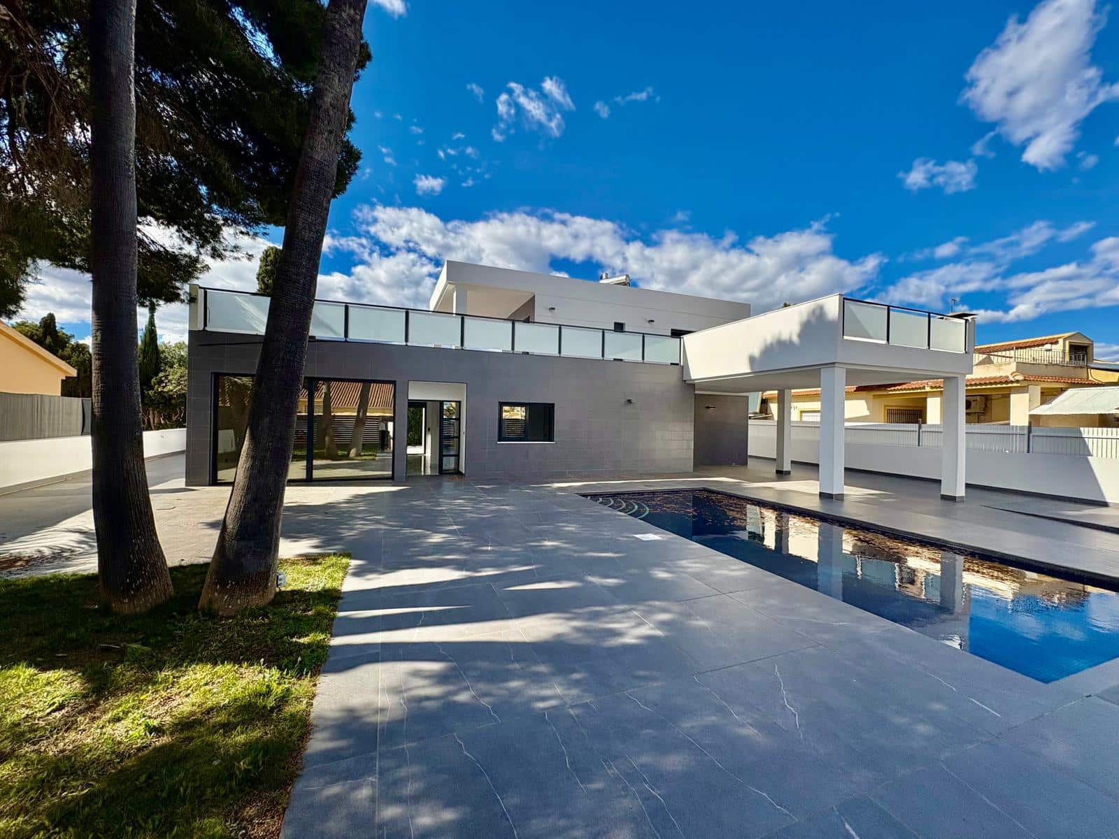 4 Zimmer Villa zu verkaufen in Orihuela Costa - 985.000 € (Ref: 10032857)