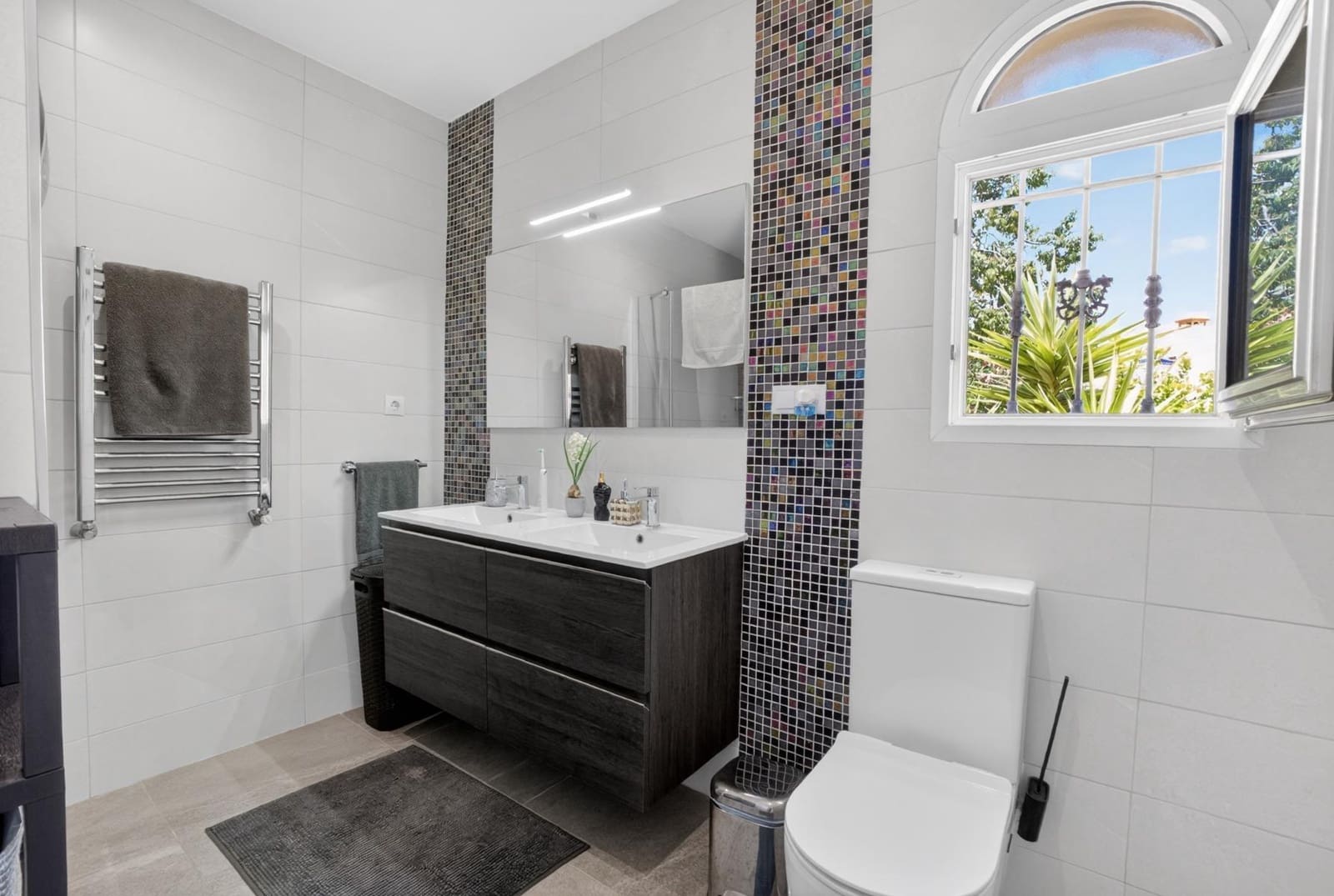 4 Zimmer Villa zu verkaufen in Orihuela Costa - 795.000 € (Ref: 10032873)