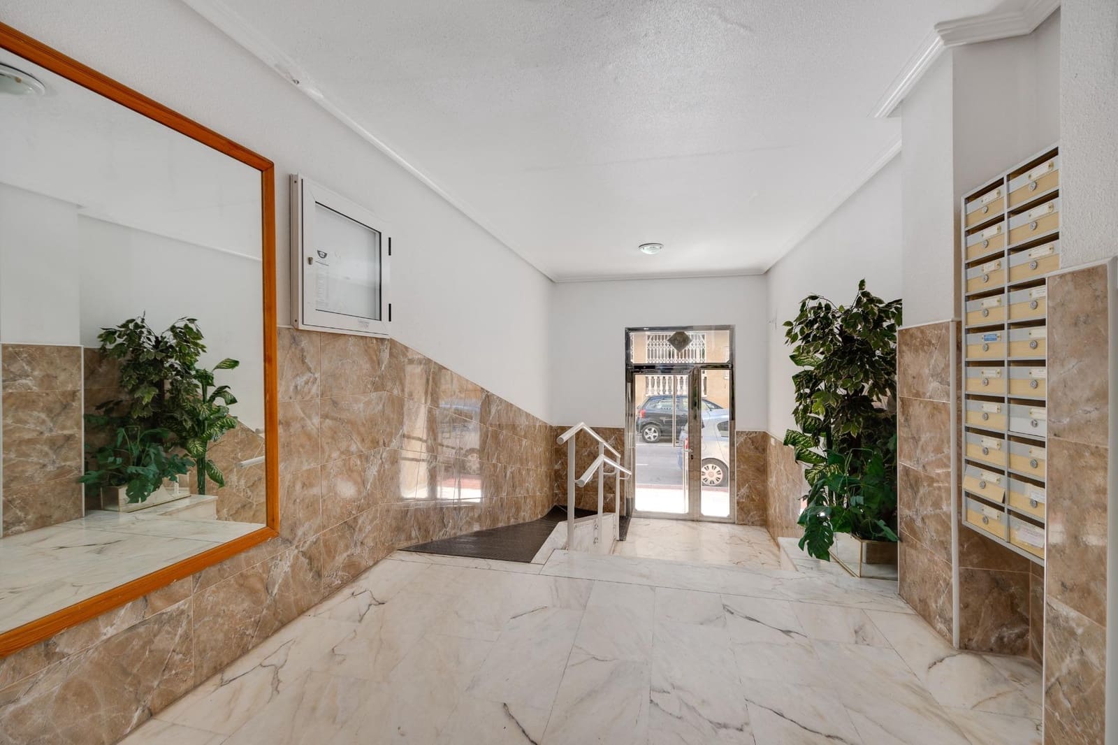 3 quarto Apartamento para venda em Torrevieja - 199 000 € (Ref: 10032874)