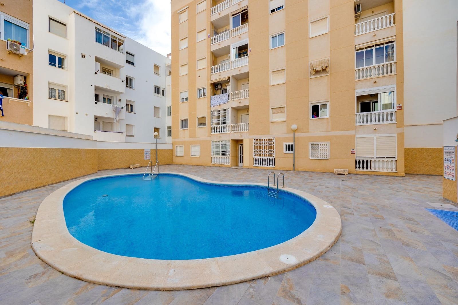 3 quarto Apartamento para venda em Torrevieja - 199 000 € (Ref: 10032874)