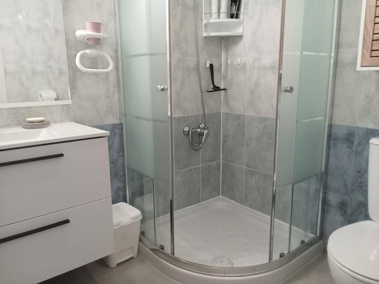 Bungalow de 2 habitaciones en Torrevieja en venta - 156.000 € (Ref: 10032877)