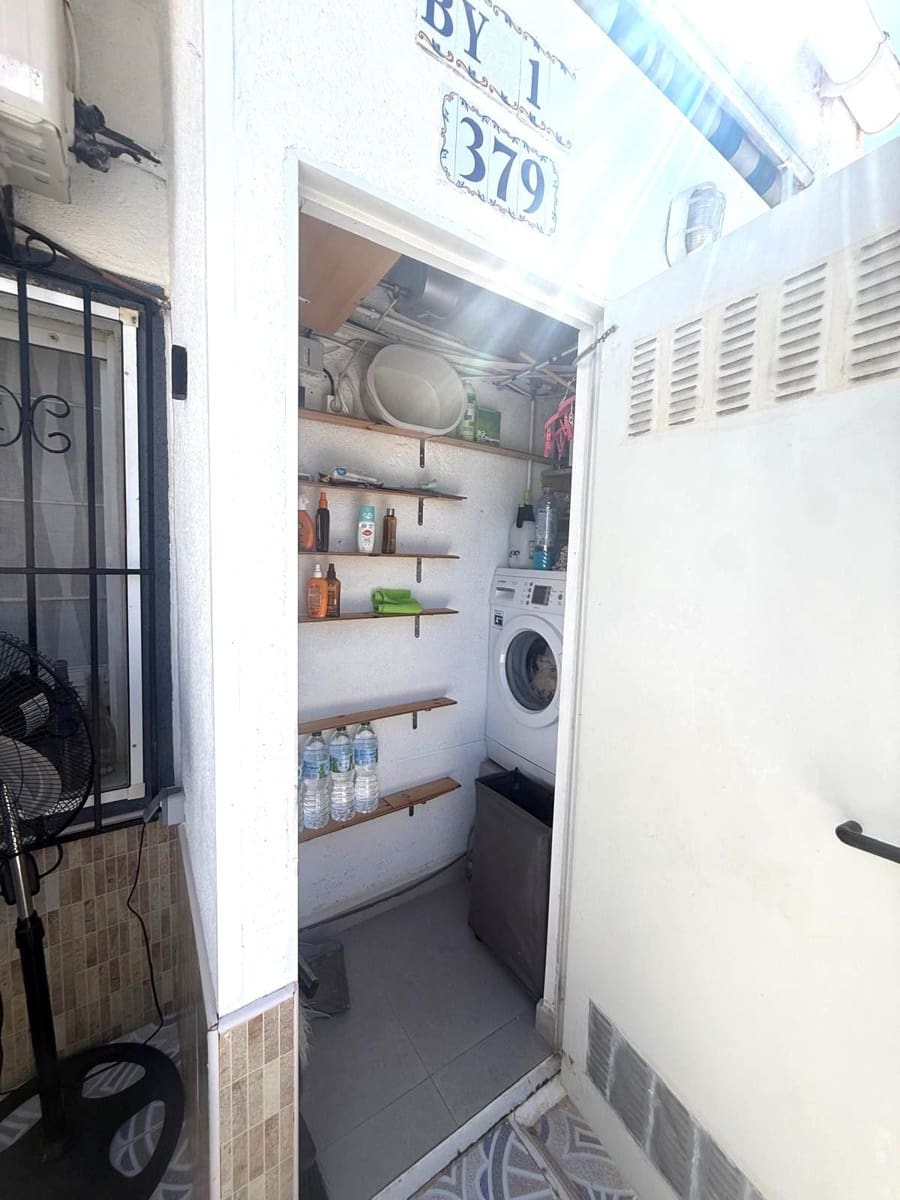 2 bedroom Bungalow for sale in Torrevieja with garage - € 149,000 (Ref: 10032877)